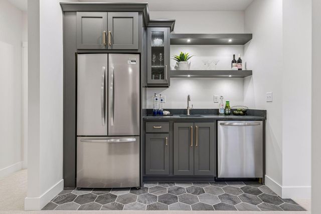 5829 Ewing Avenue S, Edina, MN 55410