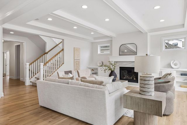 5829 Ewing Avenue S, Edina, MN 55410