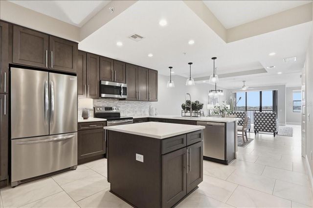 16300 COUNTY ROAD 455 404, Montverde, FL 34756