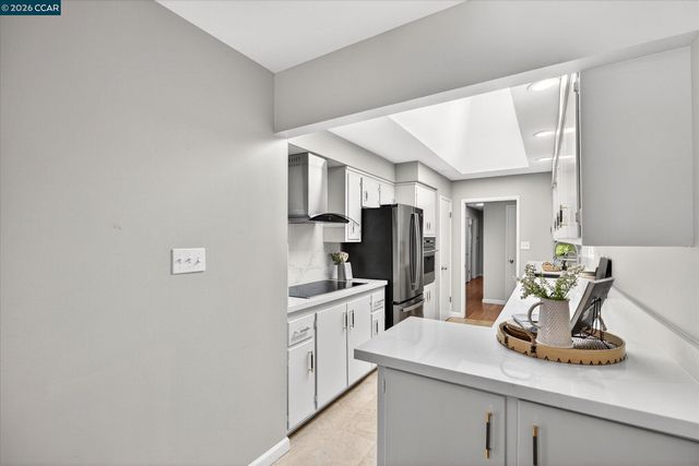 43 Monte Vista Rd, Orinda, CA 94563