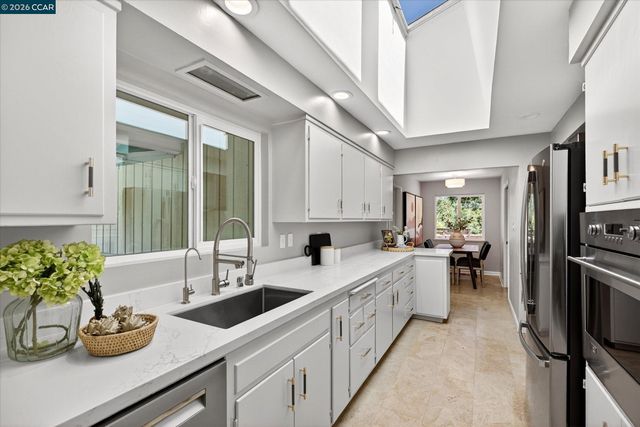 43 Monte Vista Rd, Orinda, CA 94563