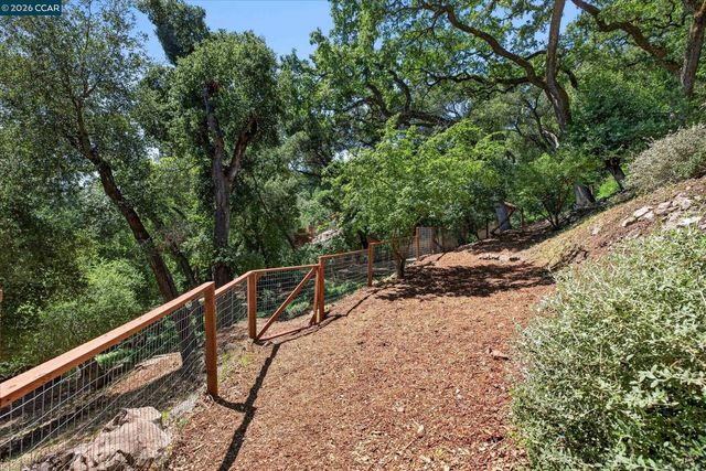 43 Monte Vista Rd, Orinda, CA 94563