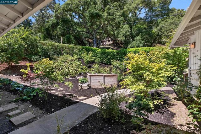 43 Monte Vista Rd, Orinda, CA 94563