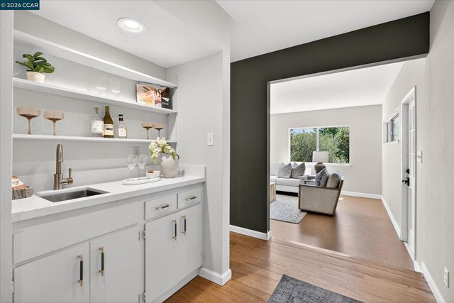 43 Monte Vista Rd, Orinda, CA 94563