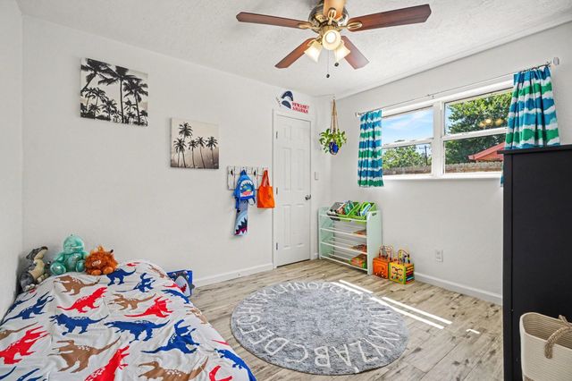 5003 Meadow Lark Lane, Dickinson, TX 77539