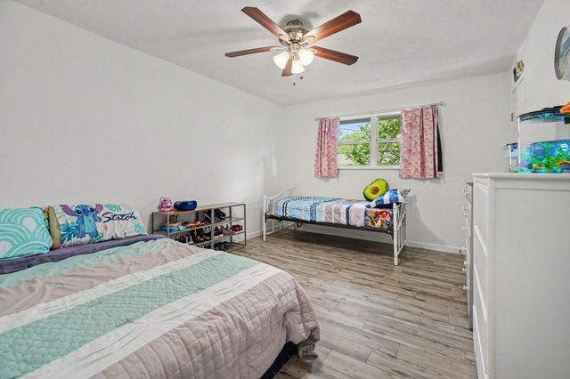 5003 Meadow Lark Lane, Dickinson, TX 77539