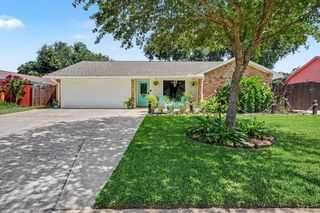 5003 Meadow Lark Lane, Dickinson, TX 77539