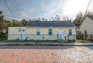 6909 Elton Avenue, Cleveland, OH 44102