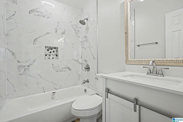 1725 3RD PLACE SW, Birmingham, AL 35211