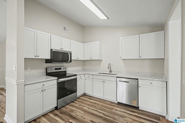 1725 3RD PLACE SW, Birmingham, AL 35211