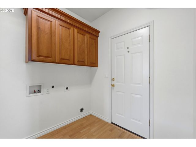 2415 N MAIN St, Newberg, OR 97132