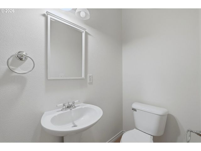 2415 N MAIN St, Newberg, OR 97132