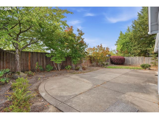 2415 N MAIN St, Newberg, OR 97132