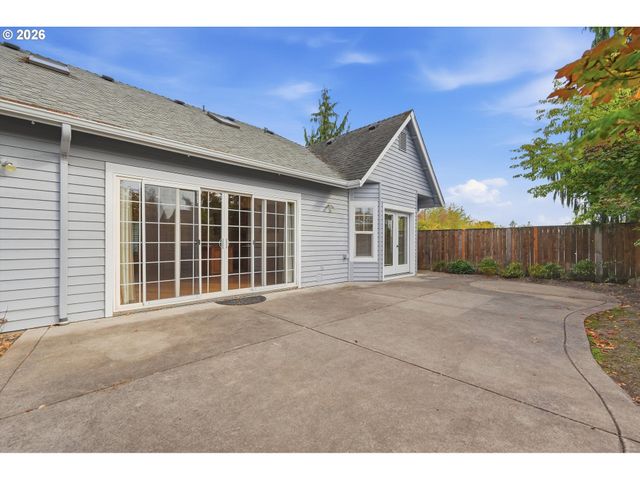 2415 N MAIN St, Newberg, OR 97132