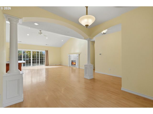 2415 N MAIN St, Newberg, OR 97132