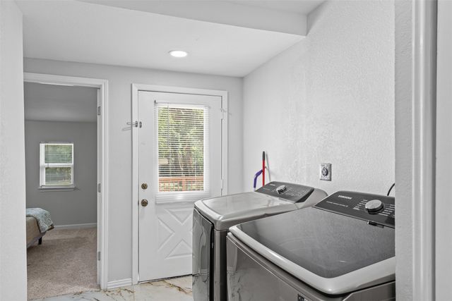 1130 W Bullock Street, Denison, TX 75020