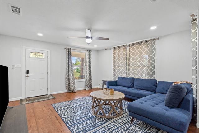 1130 W Bullock Street, Denison, TX 75020