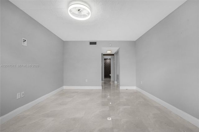 7100 NW 17th St 305, Plantation, FL 33313