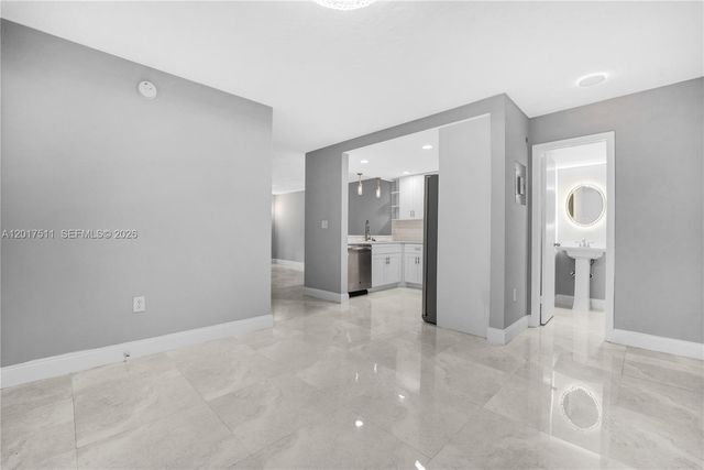 7100 NW 17th St 305, Plantation, FL 33313