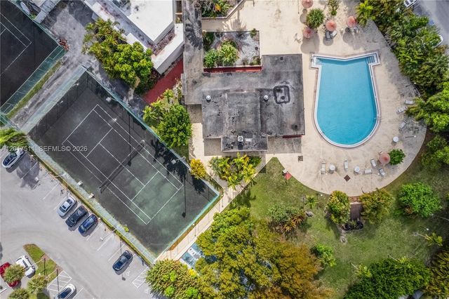 7100 NW 17th St 305, Plantation, FL 33313