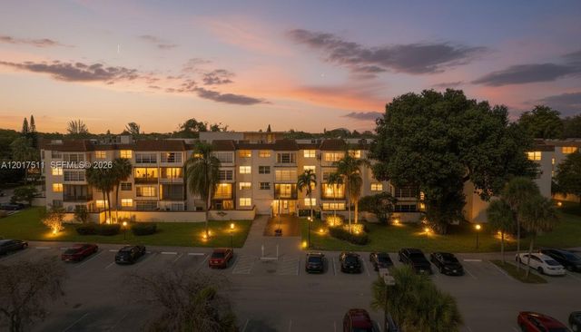 7100 NW 17th St 305, Plantation, FL 33313