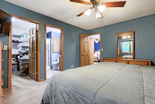 7842 20th Street N, Oakdale, MN 55128