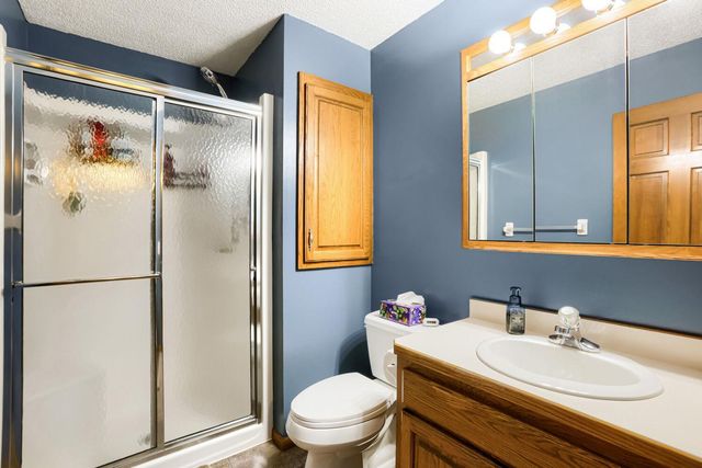 7842 20th Street N, Oakdale, MN 55128