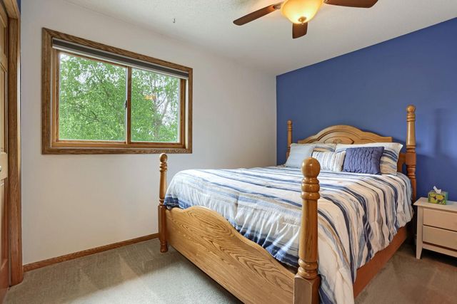 7842 20th Street N, Oakdale, MN 55128
