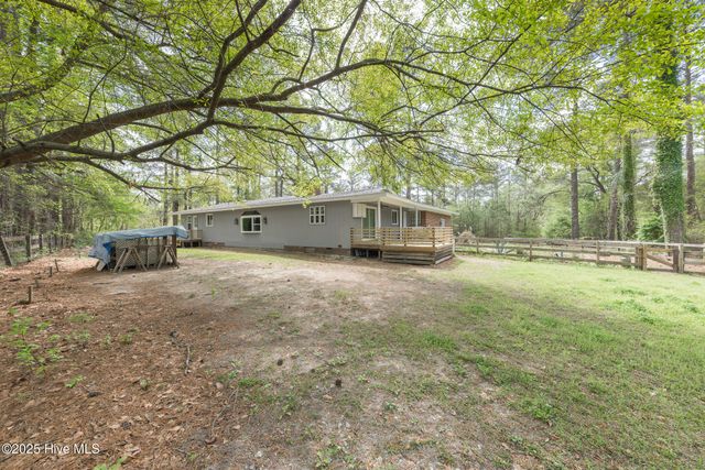 191 Sunset Road, Wallace, NC 28466