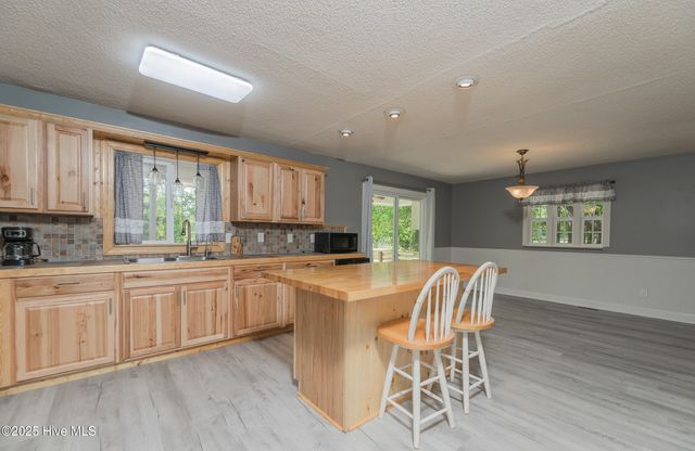 191 Sunset Road, Wallace, NC 28466