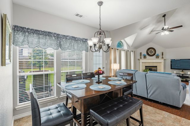 10802 Saint Annes Drive, Rowlett, TX 75089