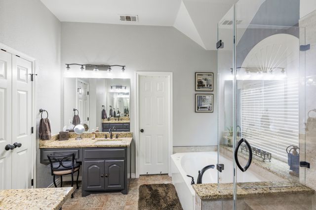 10802 Saint Annes Drive, Rowlett, TX 75089