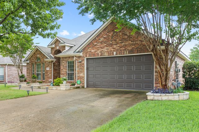 10802 Saint Annes Drive, Rowlett, TX 75089