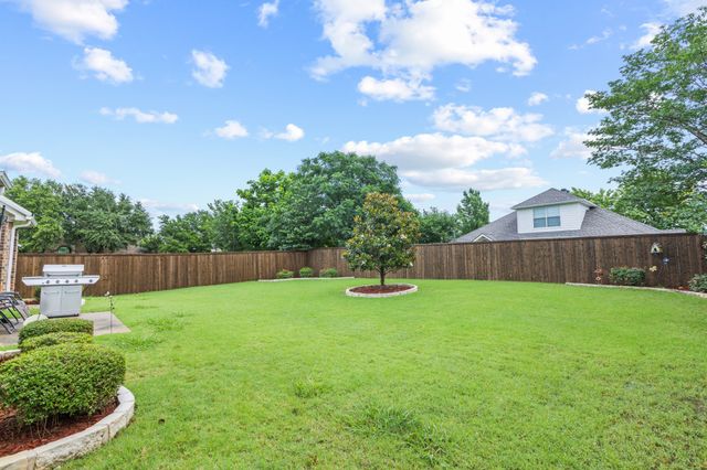 10802 Saint Annes Drive, Rowlett, TX 75089