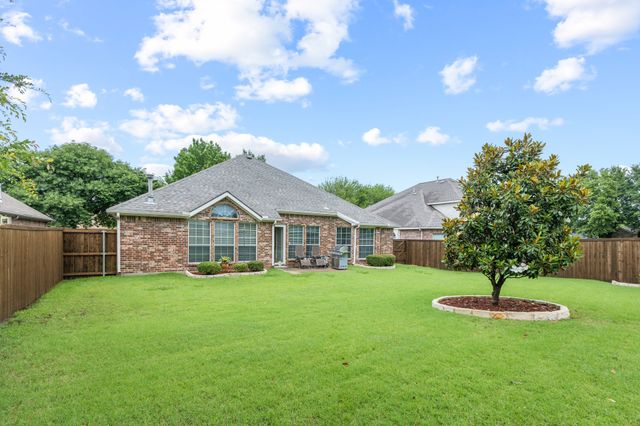 10802 Saint Annes Drive, Rowlett, TX 75089