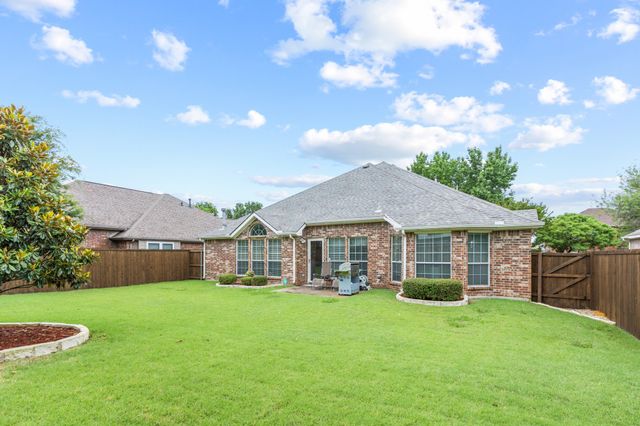 10802 Saint Annes Drive, Rowlett, TX 75089