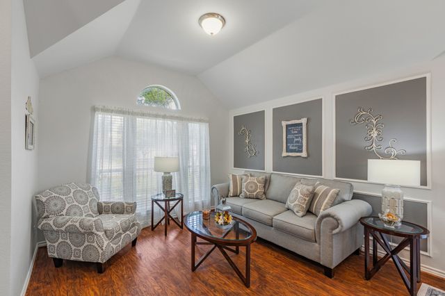 10802 Saint Annes Drive, Rowlett, TX 75089