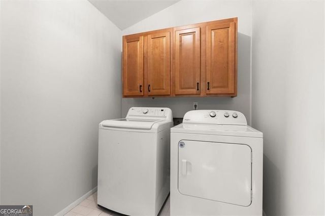 1096 Oxford Crescent NE, Atlanta, GA 30319