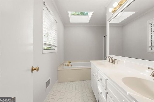 1096 Oxford Crescent NE, Atlanta, GA 30319