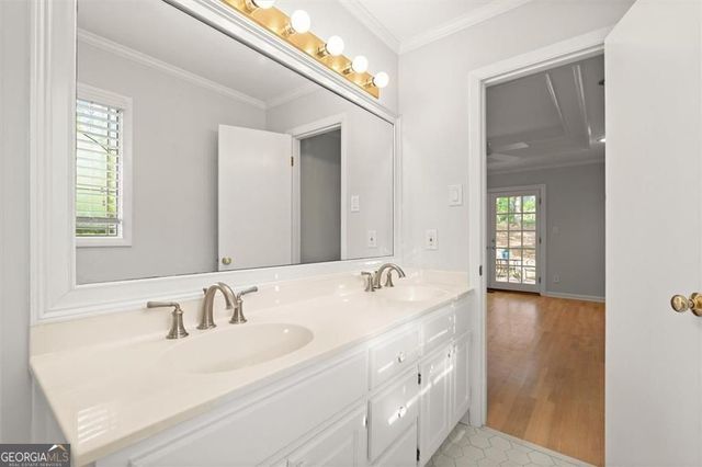 1096 Oxford Crescent NE, Atlanta, GA 30319