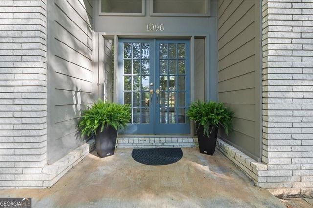 1096 Oxford Crescent NE, Atlanta, GA 30319