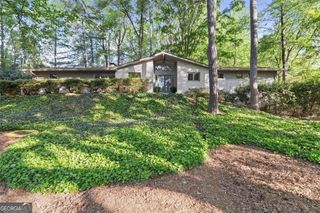 1096 Oxford Crescent NE, Atlanta, GA 30319