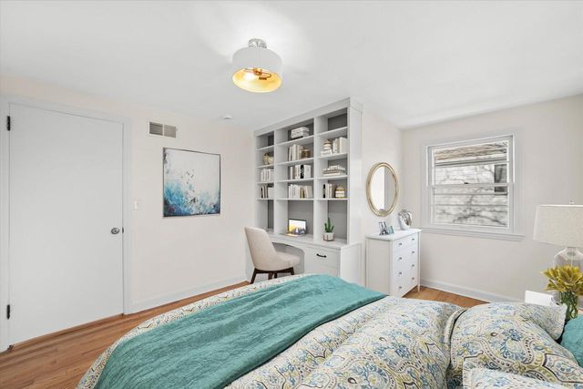 6165 N Santa Monica BOULEVARD, Whitefish Bay, WI 53217