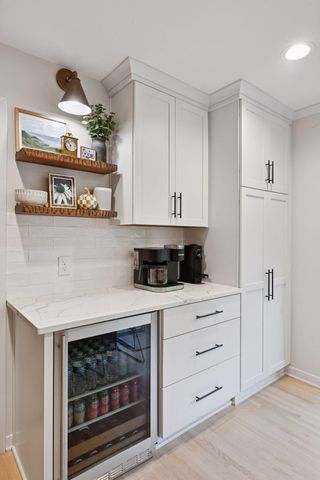 522 Shadyway Road, Wayzata, MN 55391