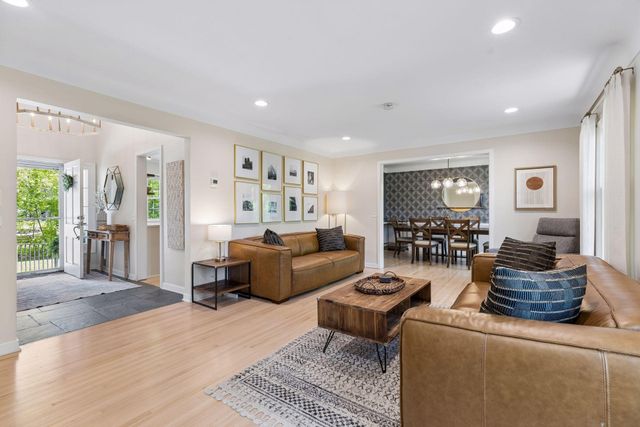 522 Shadyway Road, Wayzata, MN 55391
