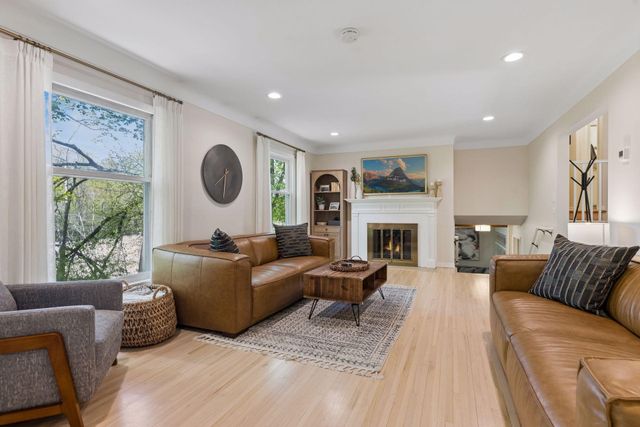 522 Shadyway Road, Wayzata, MN 55391