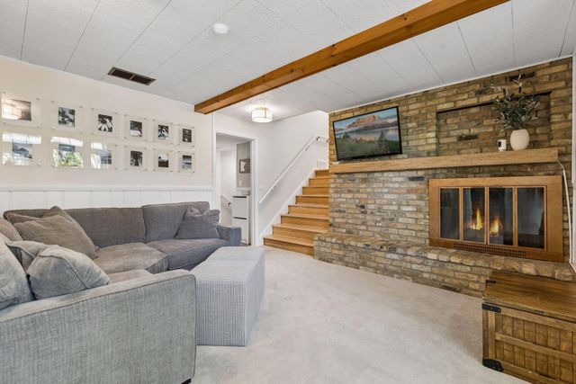522 Shadyway Road, Wayzata, MN 55391