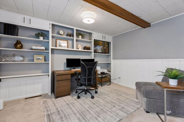 522 Shadyway Road, Wayzata, MN 55391