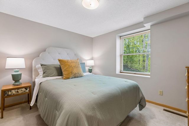 522 Shadyway Road, Wayzata, MN 55391