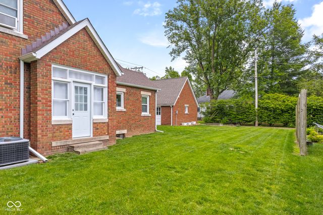 2645 Washington Street, Columbus, IN 47201